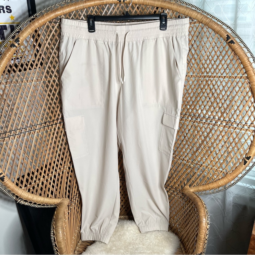 Old Navy Elastic-Waist Cargo Jogger Pants - Beige